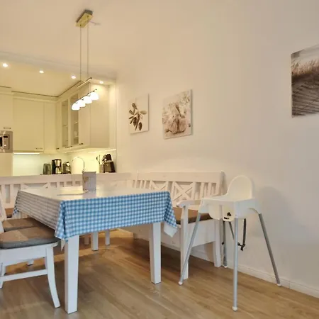 Strandhus Strandhus *